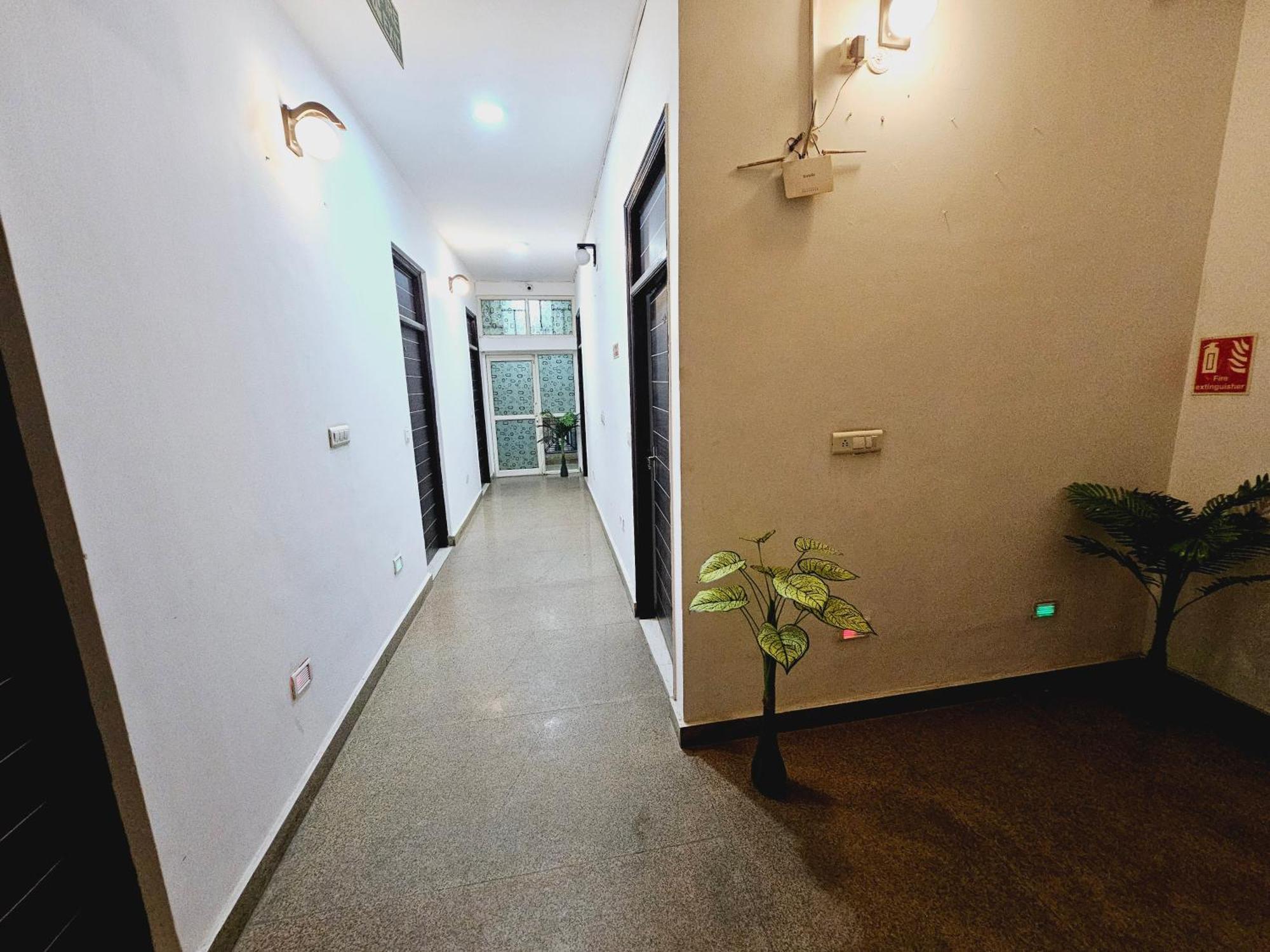 Hotel Tulip Near Delhi Airport Νέο Δελχί Εξωτερικό φωτογραφία